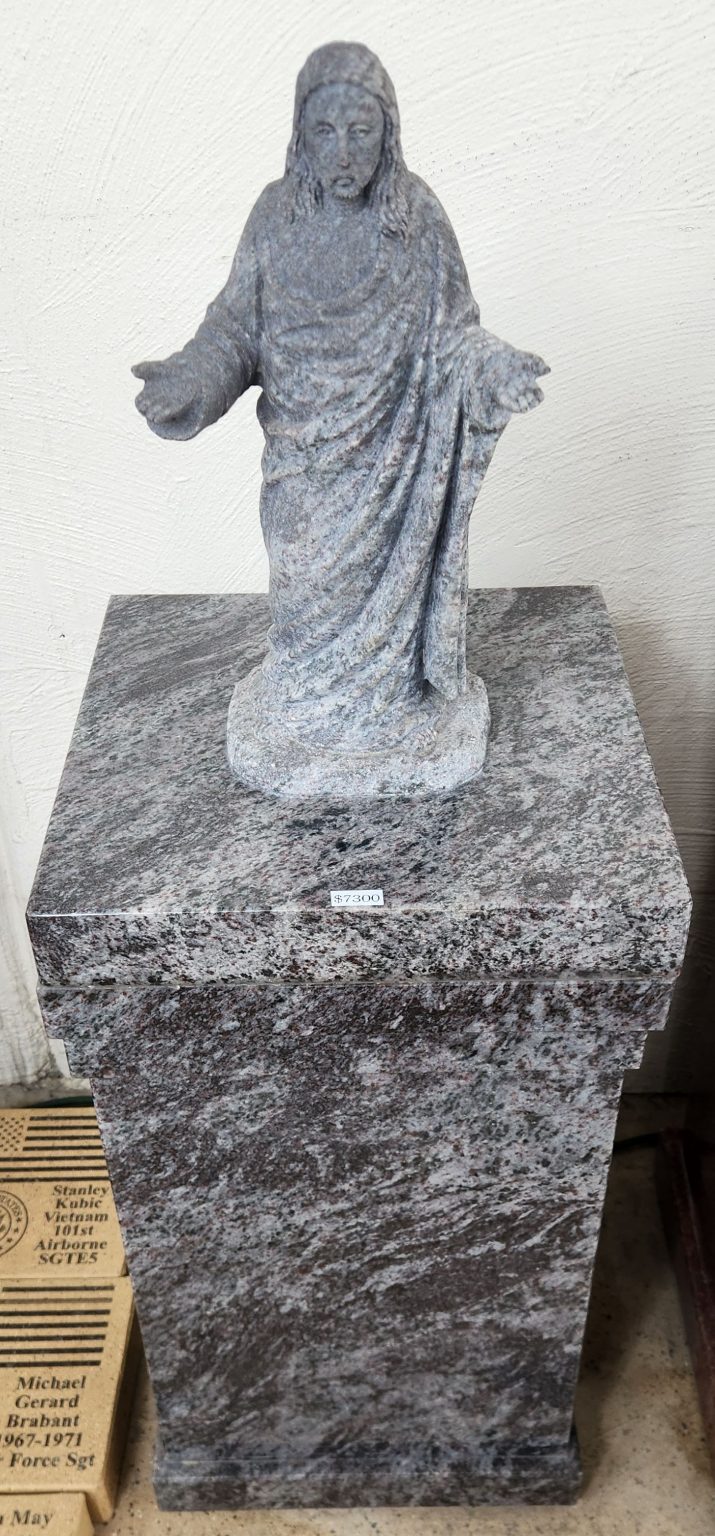 Cremation Jesus pedestal - Image 2