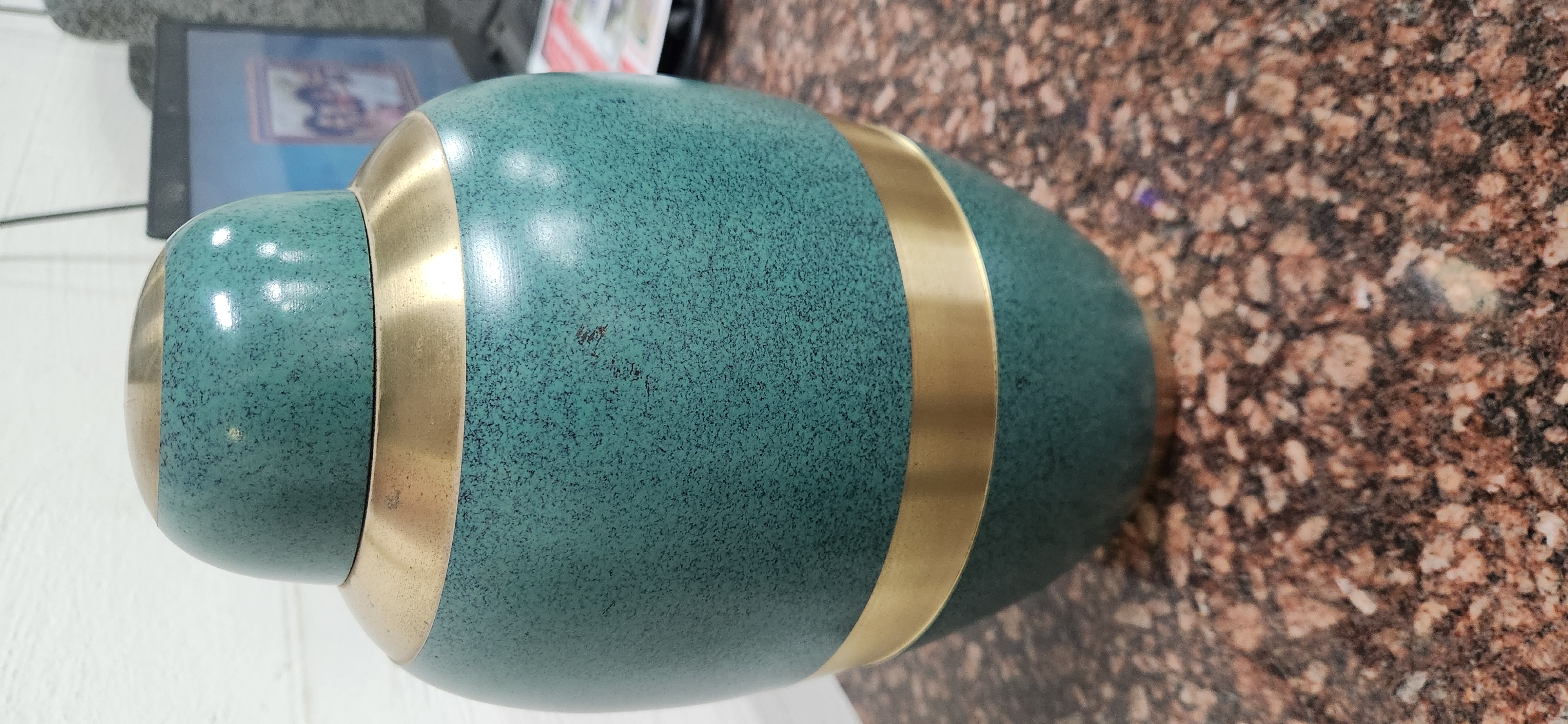 DISPLAY SET: Metal Urn #2503 - Image 3