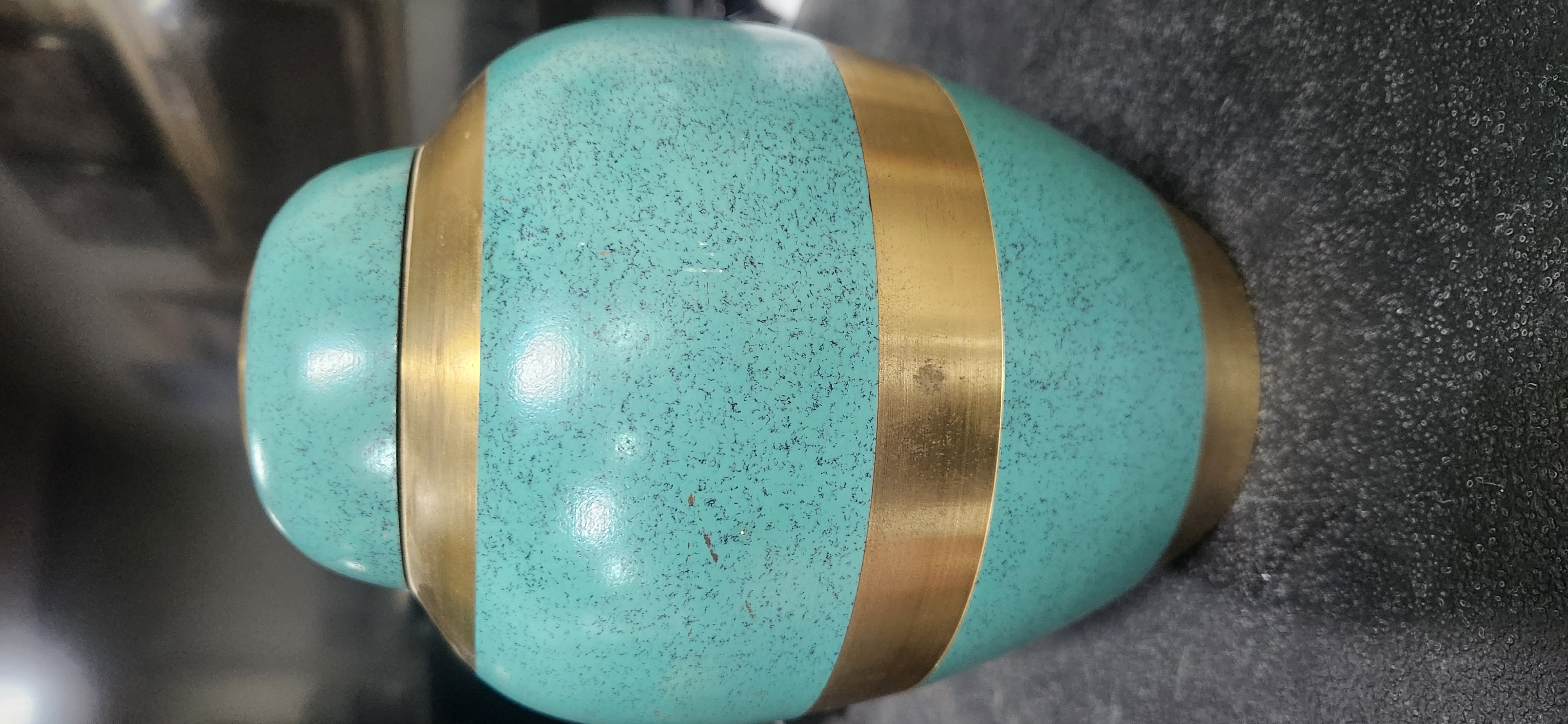 DISPLAY SET: Metal Urn #2503 - Image 8