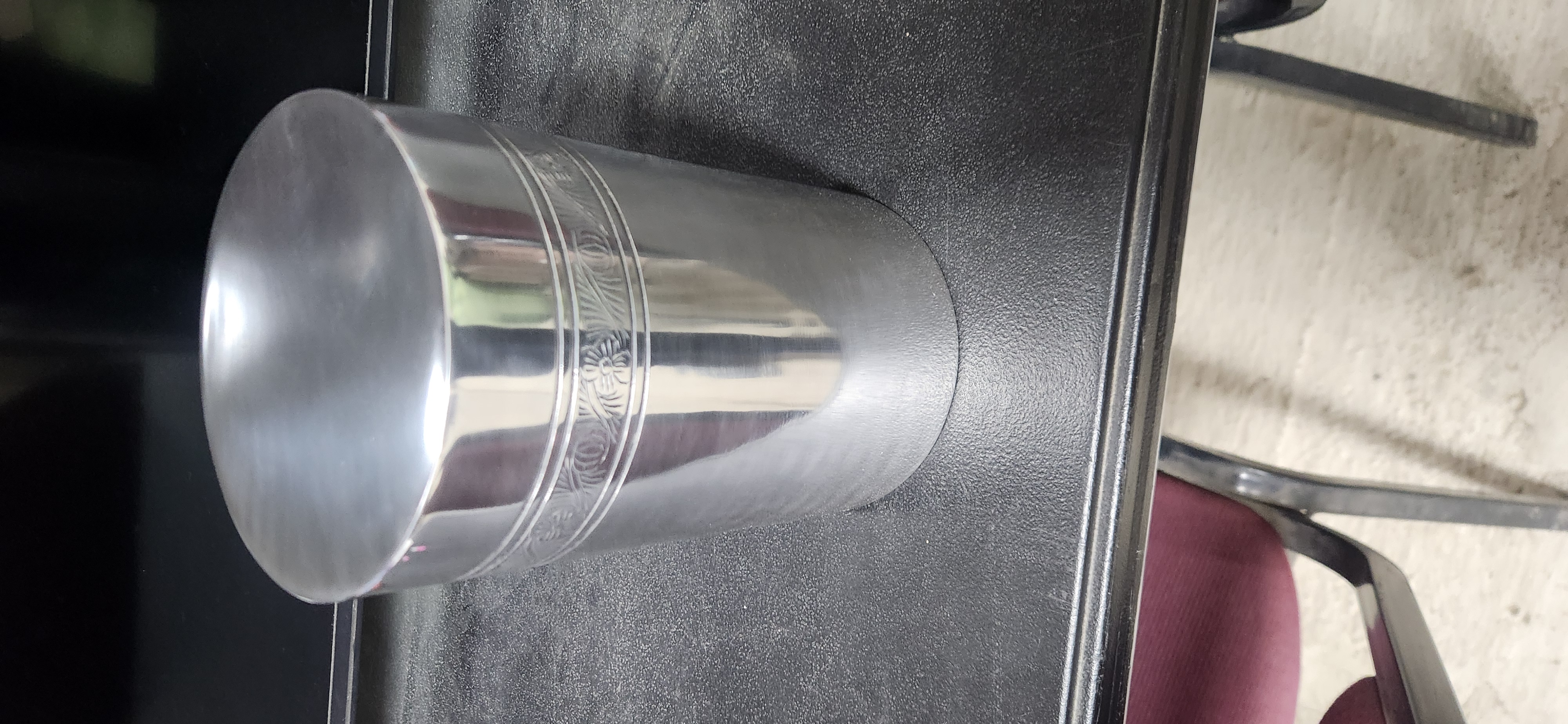 Display: Natural Polish Urn w/Floral Band (1 left) - Image 3