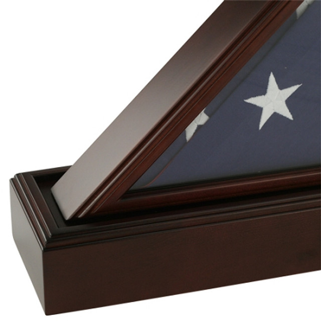 Flag Case & Pedestal Urn - Image 3